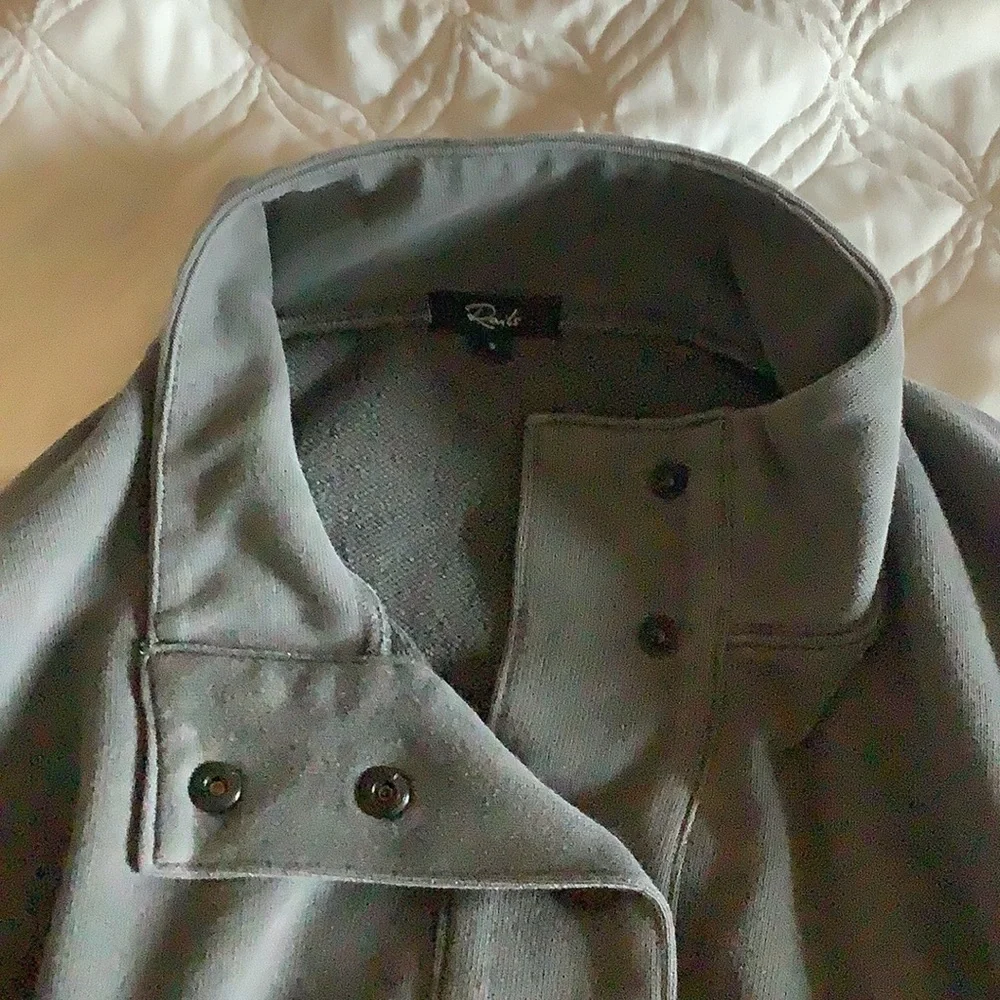 Women’s Rails pullover! - Picture 2 of 4